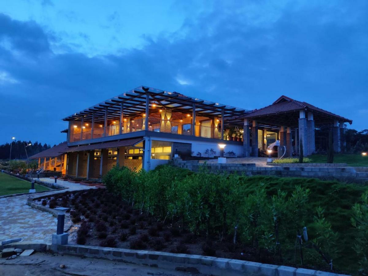 Готель Biranji Aqua Retreat Чикмагалур Екстер'єр фото